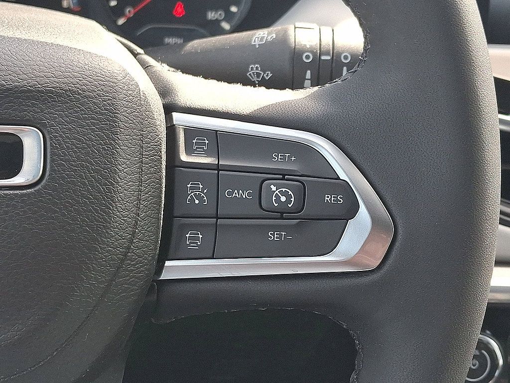 Used 2023 Jeep Compass Limited w/ Elite Group AWD/4WD image 18