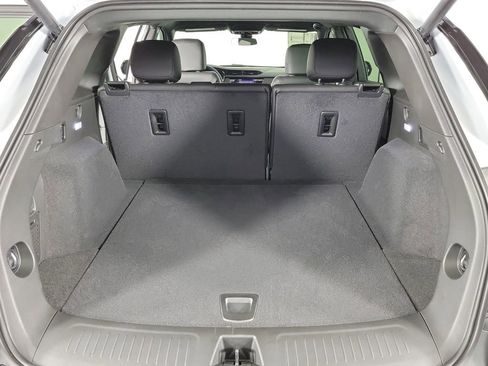New 2026 Cadillac XT5 Luxury FWD image 8