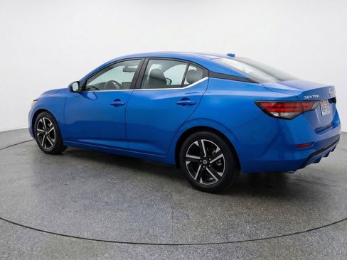 Used 2025 Nissan Sentra SV FWD image 6