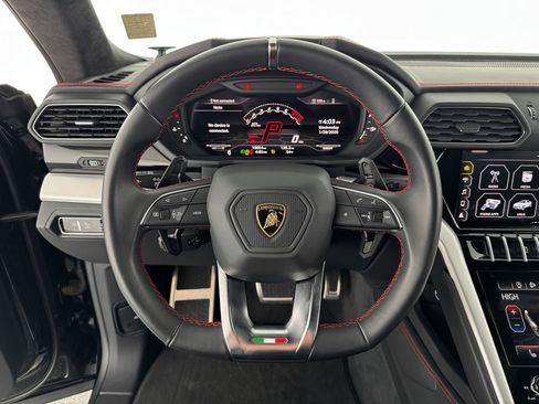 Used 2022 Lamborghini Urus image 9