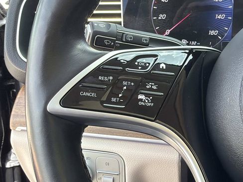 Certified 2024 Mercedes-Benz GLE 450e 4MATIC image 31