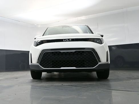 Used 2023 Kia Soul LX FWD image 19