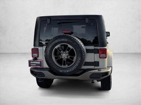 Used 2016 Jeep Wrangler Unlimited Sahara AWD/4WD image 6