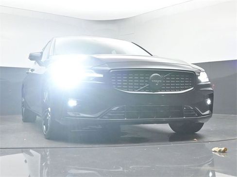 Used 2023 Volvo S60 B5 Plus w/ Climate Package image 36