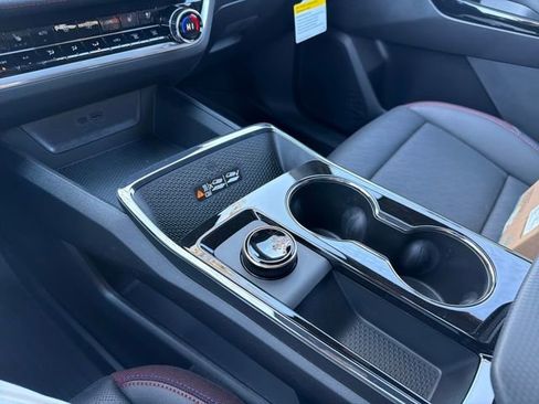 New 2026 Chevrolet Equinox RS w/ Convenience Package III image 31