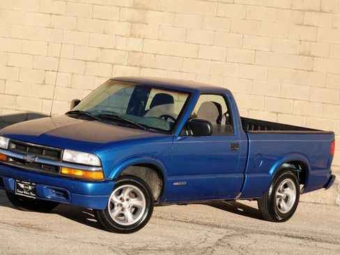 Used 2000 Chevrolet S10 Pickup LS w/ Preferred Equipment Group image 30