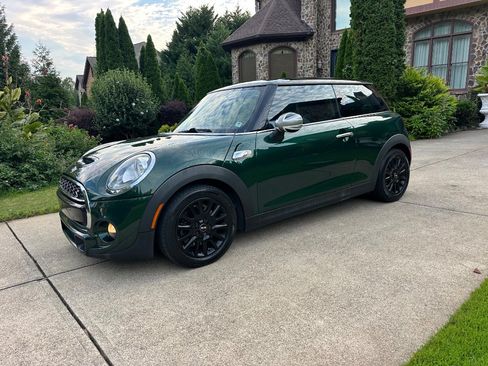 Used 2016 MINI Cooper S FWD image 2