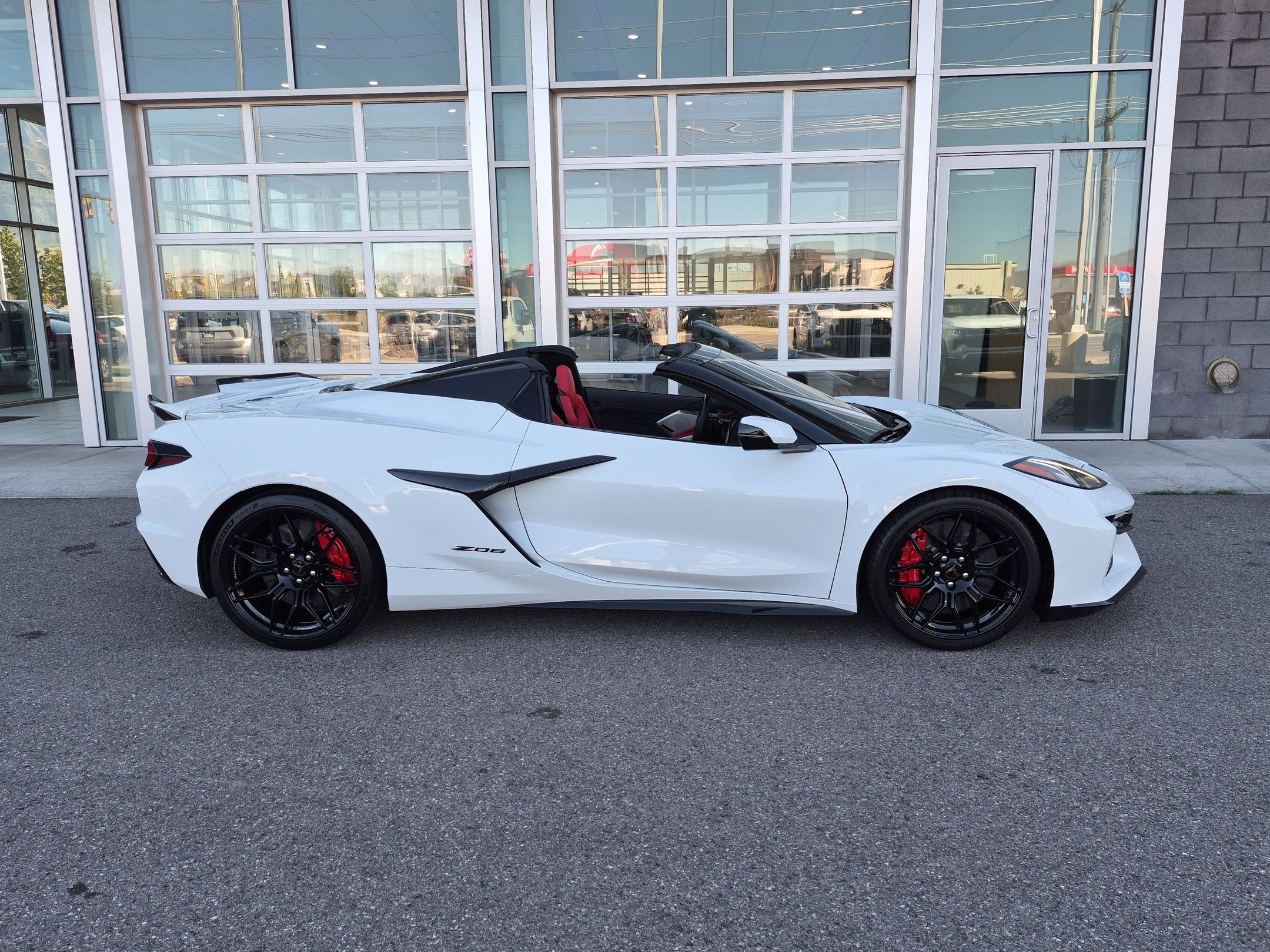 Used 2026 Chevrolet Corvette Z06 RWD image 2