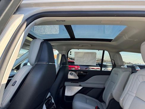 New 2025 Lincoln Aviator Reserve w/ Equipment Group 201A image 6