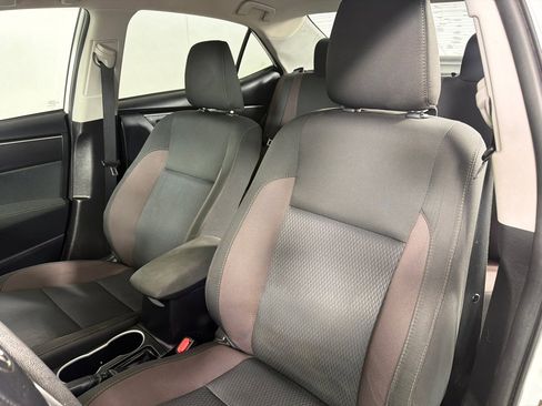 Used 2018 Toyota Corolla LE FWD image 13