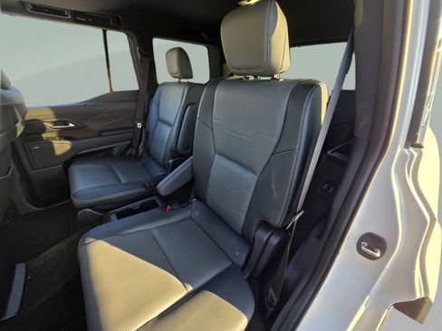 Used 2024 Lexus GX 550 w/ Cold Area Package AWD/4WD image 23