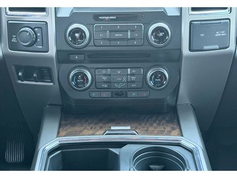 Used 2017 Ford F250 Platinum w/ Platinum Ultimate Package AWD/4WD image 19