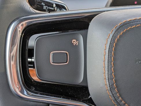 Certified 2025 Lincoln Navigator L Black Label image 31