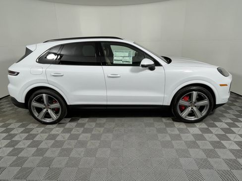 New 2026 Porsche Cayenne S AWD/4WD image 8
