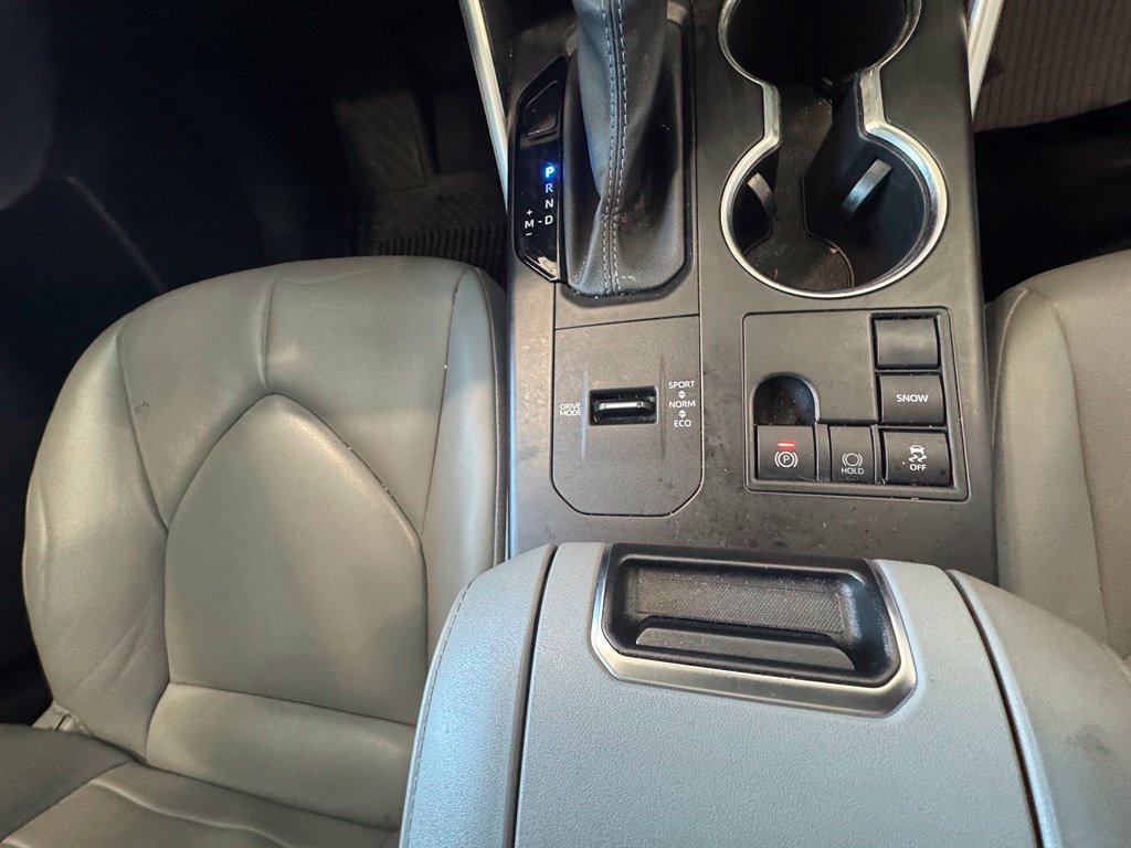 Used 2023 Toyota Highlander XLE FWD image 25