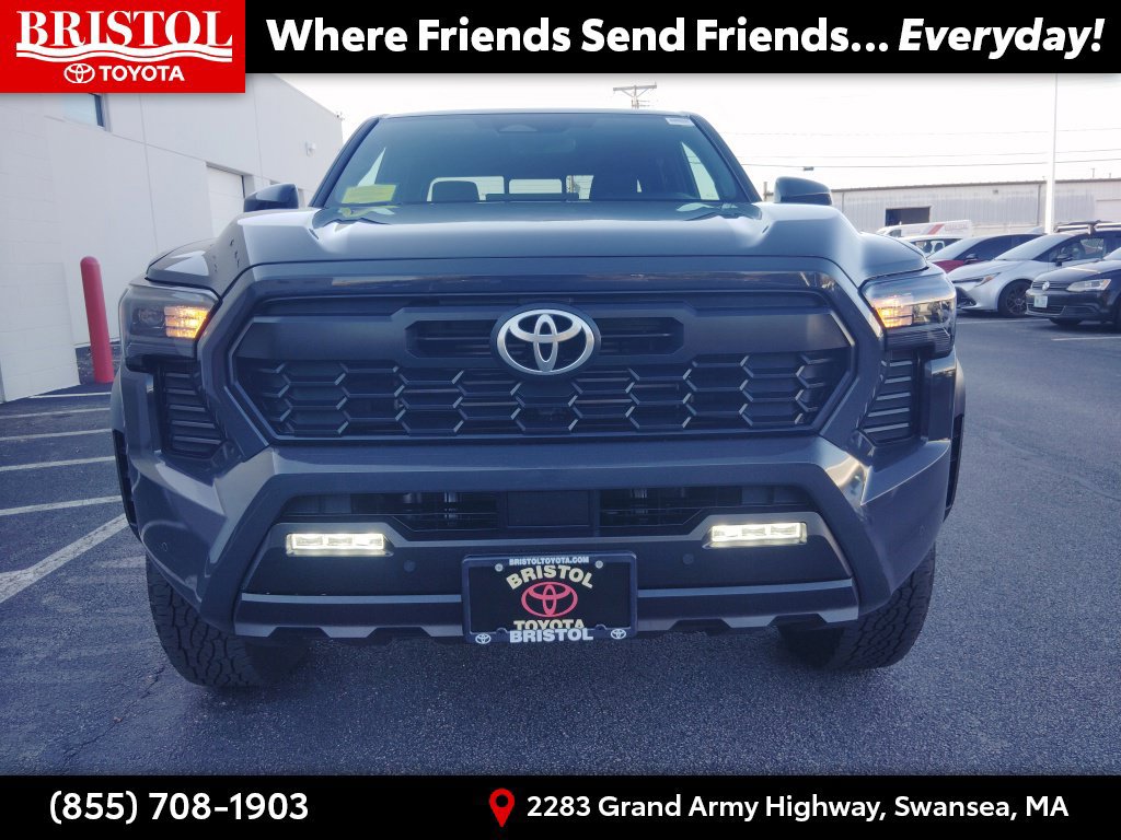 Used 2024 Toyota Tacoma TRD Off-Road w/ TRD Off Road Upgrade Package AWD/4WD image 35