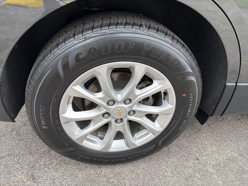 Used 2018 Chevrolet Equinox LT w/ Sun & Infotainment Package AWD/4WD image 9