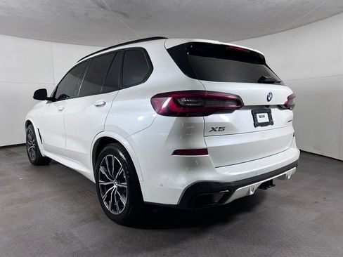 Used 2021 BMW X5 xDrive40i w/ M Sport Package AWD/4WD image 3