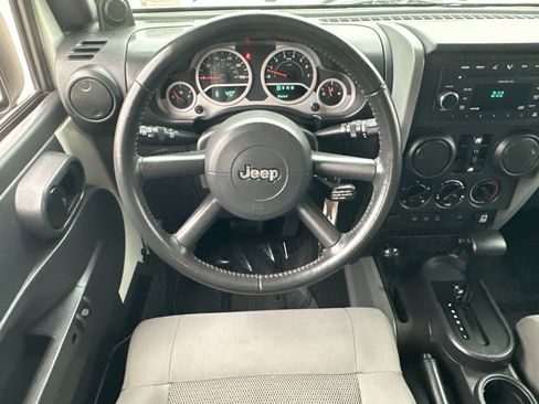 Used 2009 Jeep Wrangler Unlimited Rubicon w/ Dual Top Group image 14