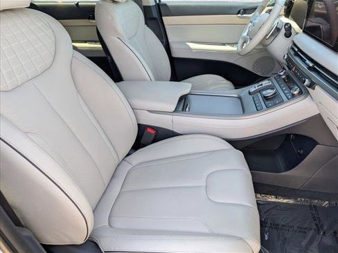 Used 2025 Hyundai Palisade Limited FWD image 24