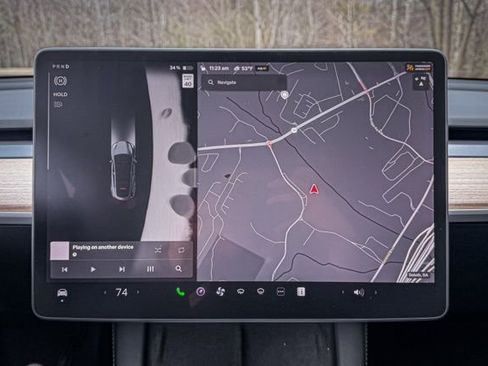 Used 2023 Tesla Model Y Performance image 31