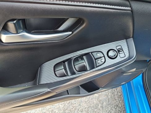 Used 2024 Nissan Sentra SV FWD image 17