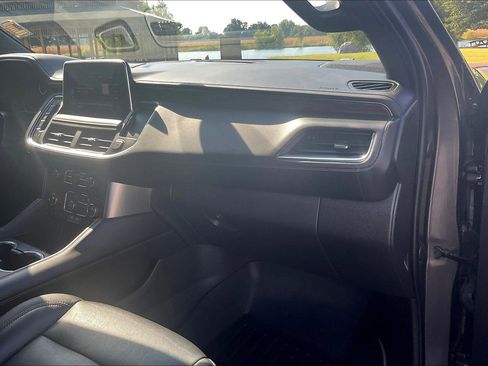 Used 2021 Chevrolet Tahoe Z71 w/ Rear Media and Nav Package image 18