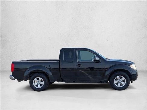 Used 2012 Nissan Frontier SV image 4
