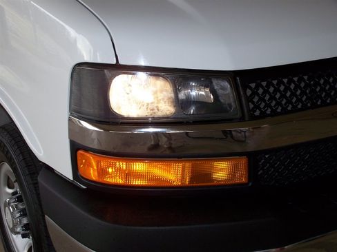 Used 2017 Chevrolet Express 2500 LT w/ LT Preferred Equipment Group image 29