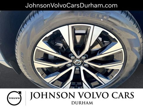 Used 2023 Volvo XC60 B5 Core AWD/4WD image 19