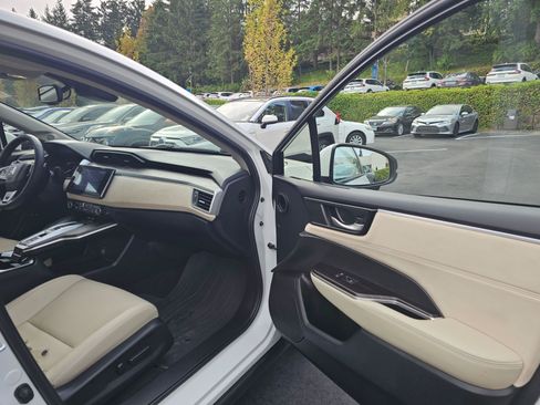 Used 2020 Honda Clarity Touring image 12