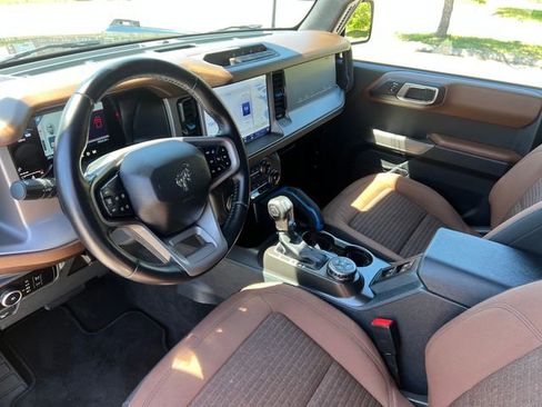 Used 2023 Ford Bronco Outer Banks AWD/4WD image 19