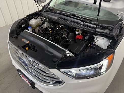 Used 2022 Ford Edge Titanium AWD/4WD image 19