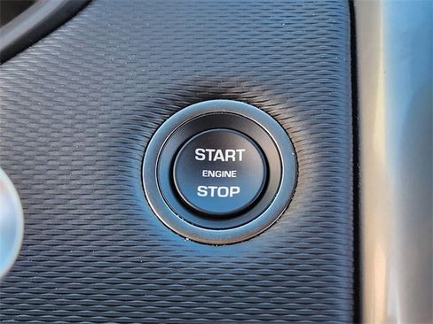 Used 2024 Land Rover Discovery Dynamic SE image 20