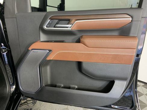 Used 2025 GMC Sierra 3500 Denali Ultimate image 26