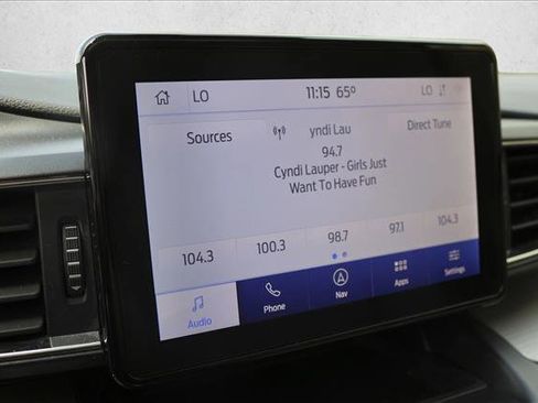 Used 2020 Ford Explorer XLT w/ Equipment Group 202A AWD/4WD image 18