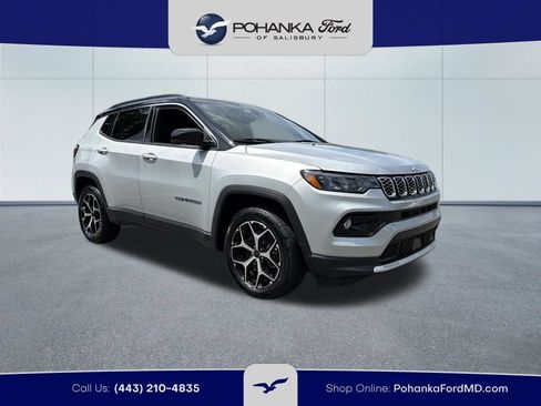Used 2025 Jeep Compass Limited AWD/4WD image 4