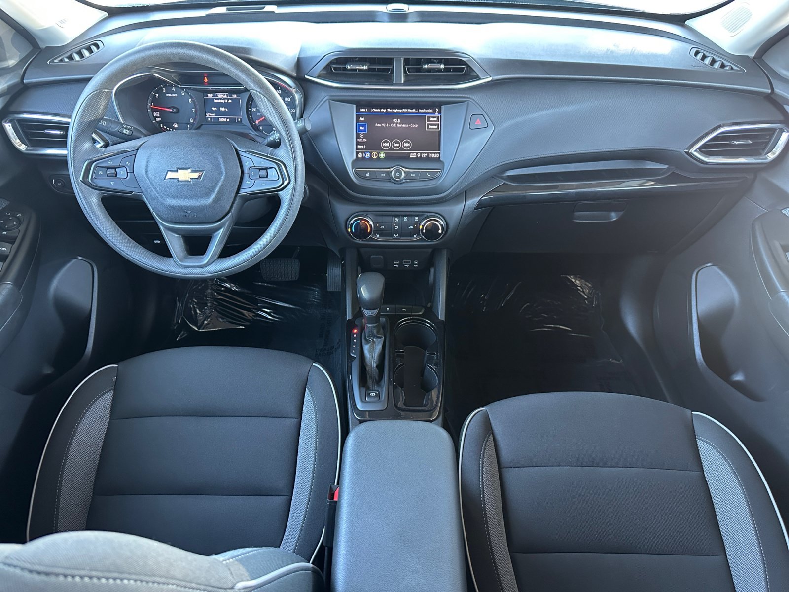 Used 2023 Chevrolet TrailBlazer LT FWD image 11