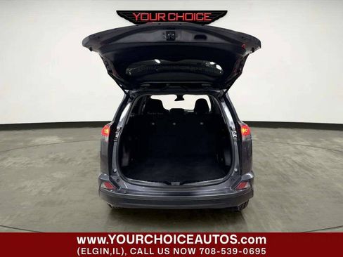 Used 2018 Toyota RAV4 LE AWD/4WD image 5