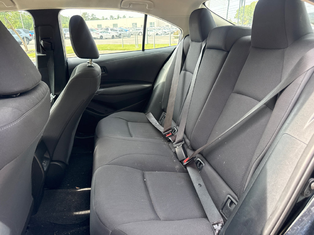Used 2023 Toyota Corolla LE FWD image 32