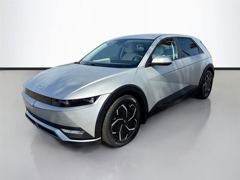 Used 2023 Hyundai Ioniq 5 SEL image 3