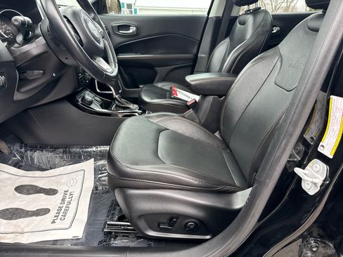 Used 2019 Jeep Compass Limited image 11