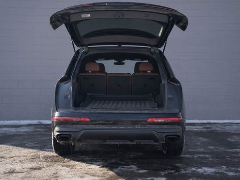 Used 2025 Audi Q7 2.0T Premium w/ Convenience Plus Package image 14