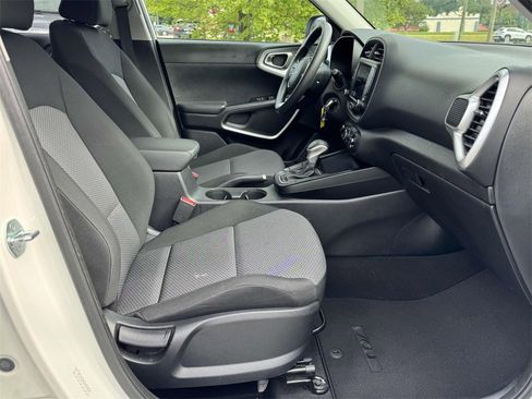 Used 2023 Kia Soul LX w/ Option Group 015 image 13