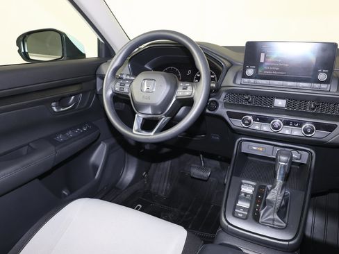 Used 2023 Honda CR-V LX image 9