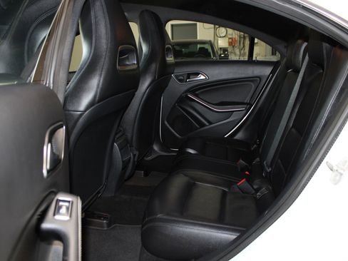 Used 2014 Mercedes-Benz CLA 250 image 20