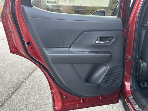 New 2026 Nissan Kicks SR w/ Illumination Package FWD image 17