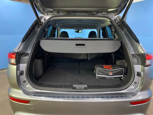 Used 2023 Mitsubishi Outlander SEL image 43