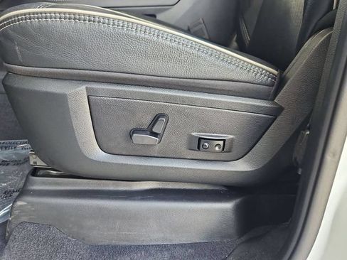 Used 2024 RAM 2500 Limited AWD/4WD image 23