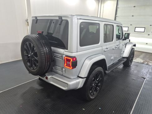 Used 2023 Jeep Wrangler Unlimited Sahara AWD/4WD image 3